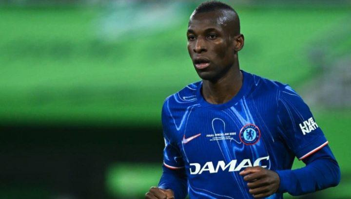 迪马：切尔西要求雅克松返回伦敦，似乎不打算签署转会文件