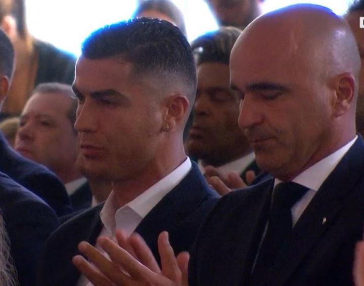 ️C罗出席若塔兄弟追悼会:献礼欧国联奖杯&拥抱慰问若塔父亲
